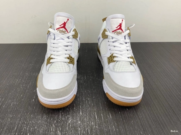 Boostmaster lin DR5415-120 Retro Jordan 4 SB 0701
